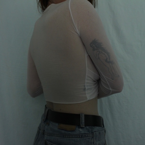 HANDMADE CUTOUT TOP - Picture 4 of 5